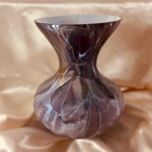 Wazon szklany fioletowy marmur klepsydra – dekoracyjny nowoczesny